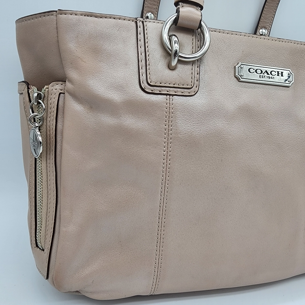 Coach F19252 Cream Pink Beige Shimmering Leather Tote Medium - Picture 14 of 16